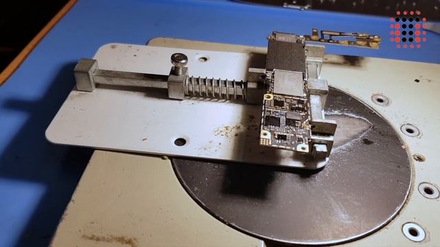 iPhone 6 U2 Replacement (Замена контроллера заряда iPhone 6) смотреть онлайн