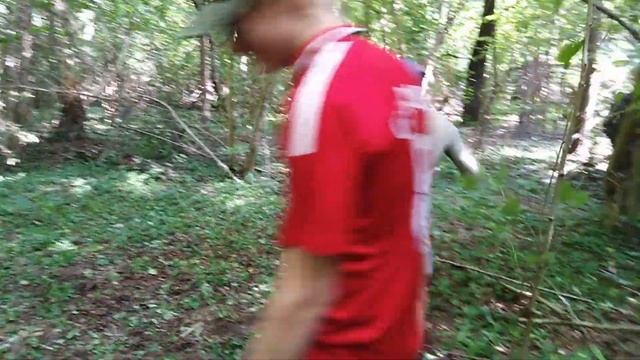 ПРИВЯЗАЛИ ВЕРЁВКОЙ К ДЕРЕВУ И ЗАСТАВИЛИ ВЫБРАТЬСЯ! смотреть онлайн