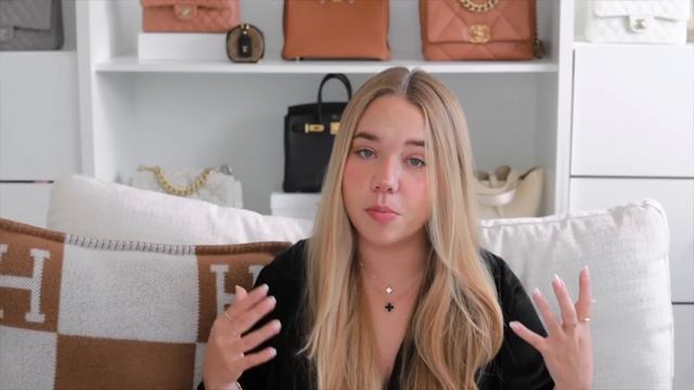 VAN CLEEF & ARPELS VINTAGE VS SWEET ALHAMBRA | WHICH ONE SHOULD YOU BUY? смотреть онлайн