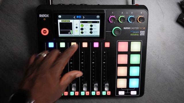 sE Electronics Paired with The Rodecaster Pro II Walk Through смотреть онлайн