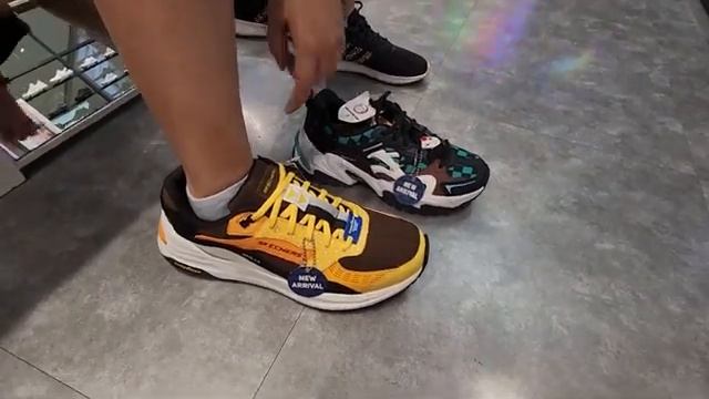 Skechers X Demon Slayer พาไปซื้อรองเท้าดาบพิฆาตอสูร สีเซนอิทสึที่หลายๆคนอยากได้!! สาขาFashion Islan смотреть онлайн