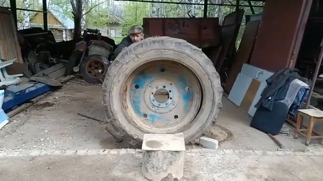 ЗАМЕНА ПОКРЫШКИ МТЗ смотреть онлайн