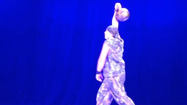 Силовой экстрим. Гири вслепую смотреть онлайн