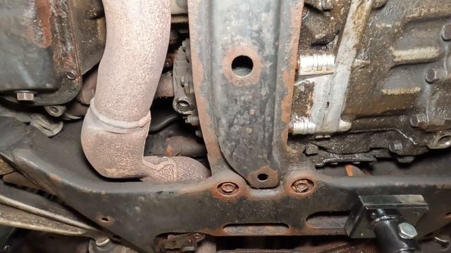 Nissan X trail - Changing Transfer Case Fluid смотреть онлайн