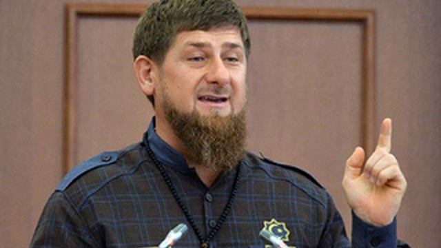 Кадыров разрешил школьницам носить хиджаб смотреть онлайн