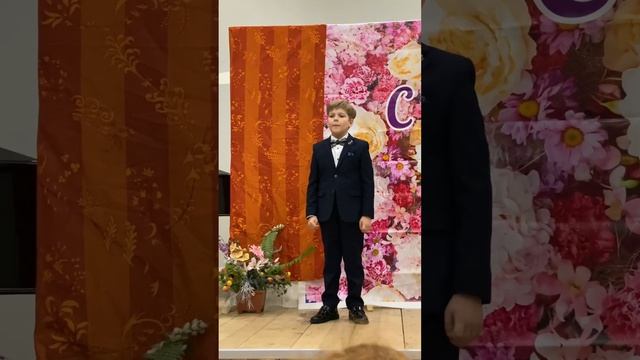 День матери и мое выступление в музыкальной школе. #мама #деньматери смотреть онлайн