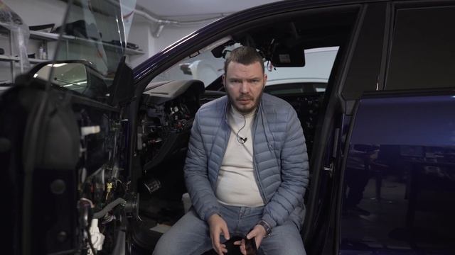 Audi RS Q8 - Перетяжка салона - Замена аудиосистемы - Карбон смотреть онлайн