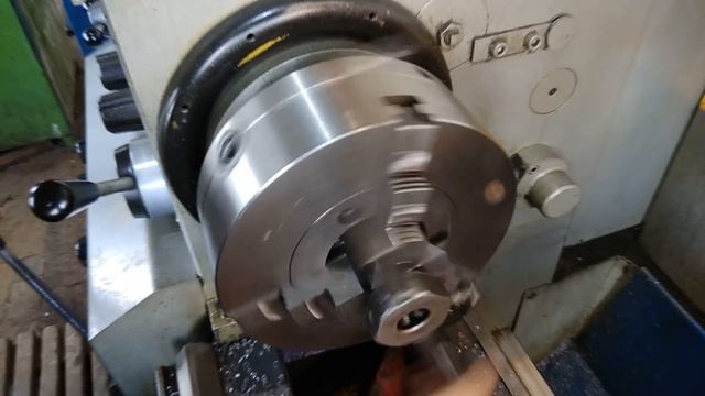 Как сделать уголок М20х1,5 (МТЗ) на токарном станке. смотреть онлайн