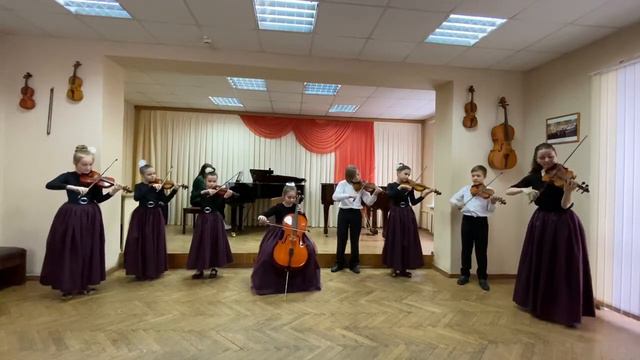 Сводный ансамбль скрипачей и виолончелистов смотреть онлайн