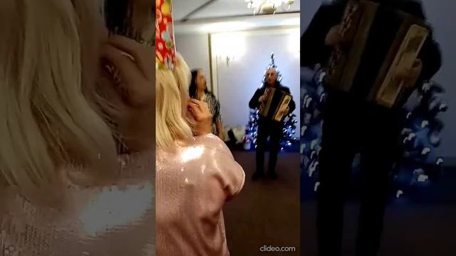 Зажигательный кавер на баяне на популярный хит-Чак Норисс!!! смотреть онлайн