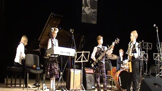 Детский джазовый ансамбль И Вольпова и В Свинарь Игривый блюз смотреть онлайн