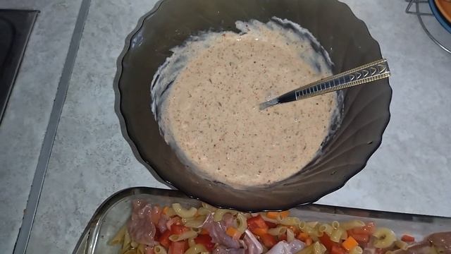 Готовим запеканку из макарон с индейкой и овощами смотреть онлайн