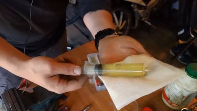 Как прокачать гидравлические тормоза смотреть онлайн