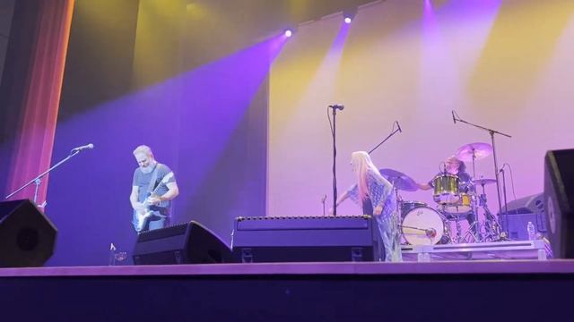 Sass Jordan performing Damaged on Oct 21, 2022. смотреть онлайн