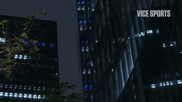 Skate the Night: Exploring London’s Best Spots Under Cover of Darkness смотреть онлайн