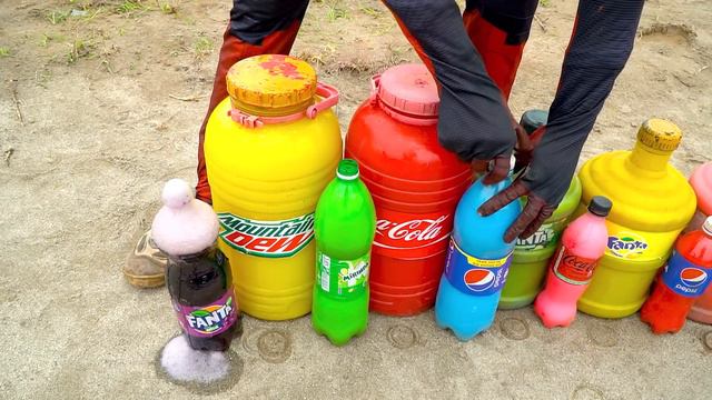 How to make Rainbow Spiderman with Orbeez, Big Monster, Fanta, Coca Cola vs Mentos & Popular Sodas смотреть онлайн