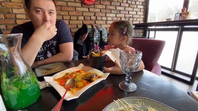 Жеты нан?Традиции мусульман? Обед в ресторане?В гостях у подруги??Парк ветеранов Талдыкорган смотреть онлайн