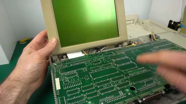 Early MS-DOS Laptop Amstrad PPC512 (Part 1) смотреть онлайн