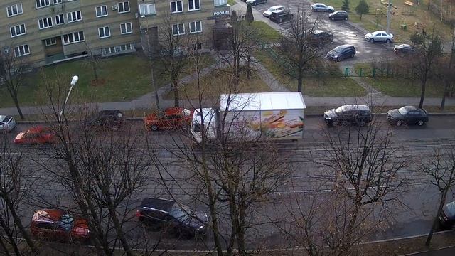 Hikvision DS-2CD2232-I5 (дневное видео) смотреть онлайн