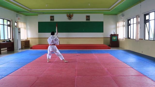 #3 KATA SENIOR PUTRI SYARIFAH NABILA GOJUSHIHO ANTASARI KARATE #SOVKC2020 смотреть онлайн
