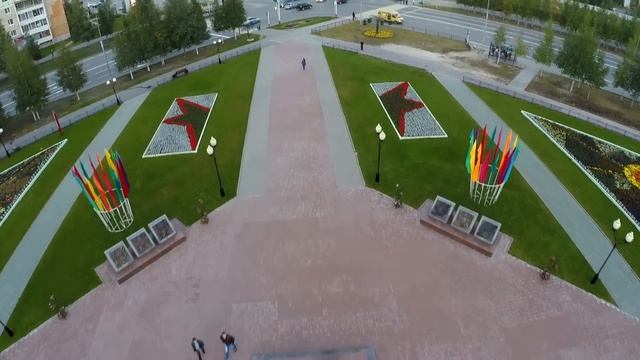 Нягань. (в основном центральная площадь)