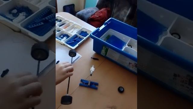 Закон коромысла. Неваляшка из лего смотреть онлайн