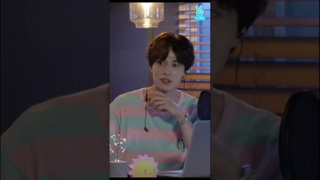 Ли Дон Ук рассказывает показывает "Храню в моём сердце" #leedongwook #лидонук #чанёль смотреть онлайн