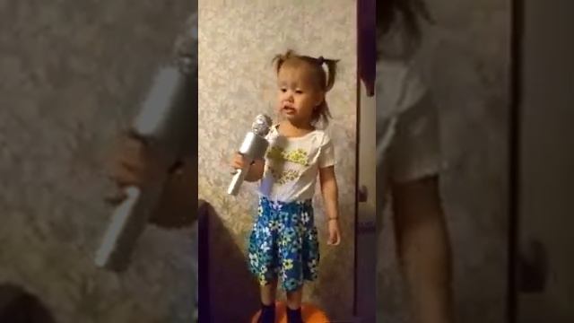 Я маленькая девочка 👧 Леди Теона 2 года смотреть онлайн