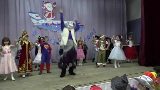Новогодний утренник 1 классов. с.Челно-Вершины,2015г. смотреть онлайн