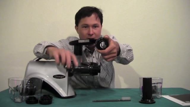 First Look: Omega NC800 Cold Press Juicer and 8004 Comparison смотреть онлайн