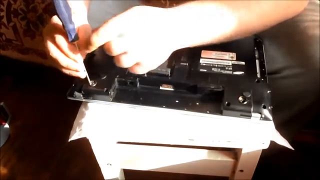 Disassembly of the laptop Samsung RV 520, 515, 513, 511 смотреть онлайн