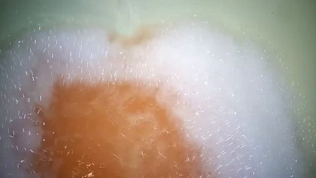 Lush Christmas Cracker Bubble Bar! Massive Tub Of Bubbles Christmas Eve! Merry Christmas! смотреть онлайн