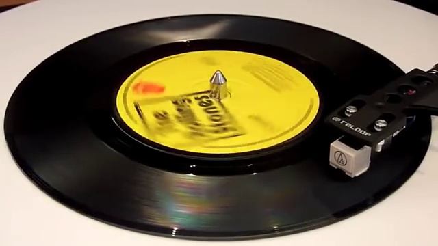 Rolling Stones - Brown Sugar - Vinyl Play смотреть онлайн