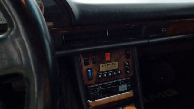 1990 Mercedes 560SEC walk around and drive смотреть онлайн