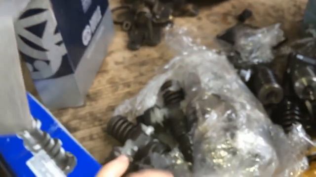 Фольксваген Тyaрег 2.5TDI R5 замена насос-форсунок смотреть онлайн