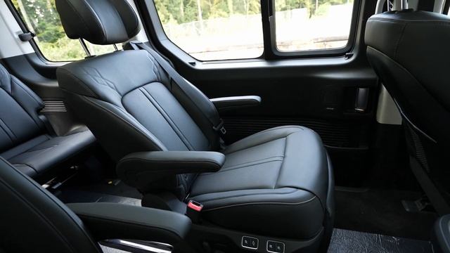 Hyundai STARIA Lounge 2022 смотреть онлайн