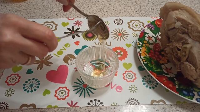 Знаменита закуска, яка зводить з розуму весь світ! Свиняча рулька з ... смотреть онлайн