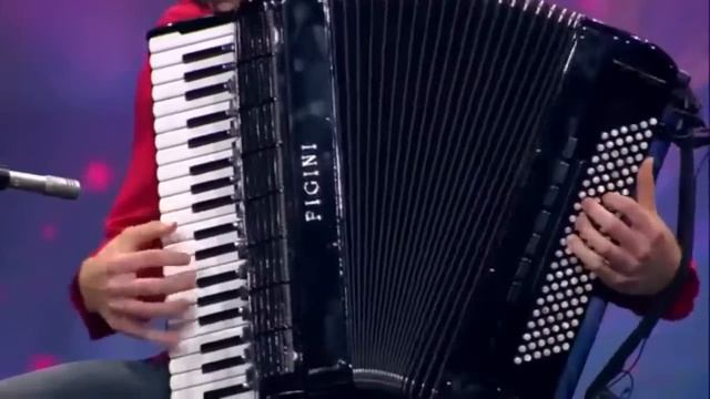 Supertalent 2017 - Martin Kutnar смотреть онлайн