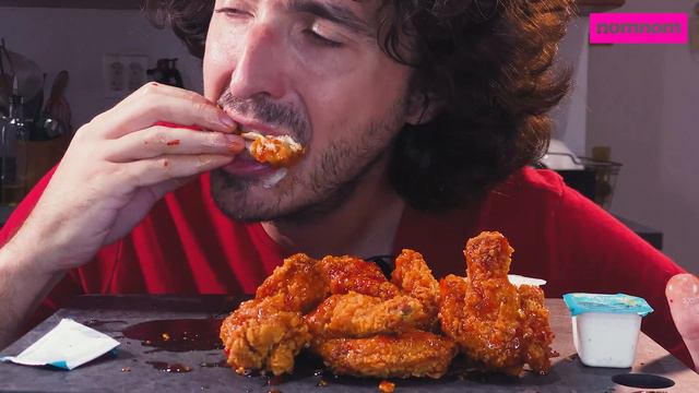 Trying Popeyes NEW FRIED CHICKEN WINGS * MUKBANG with buttermilk ranch dipping sauce * смотреть онлайн