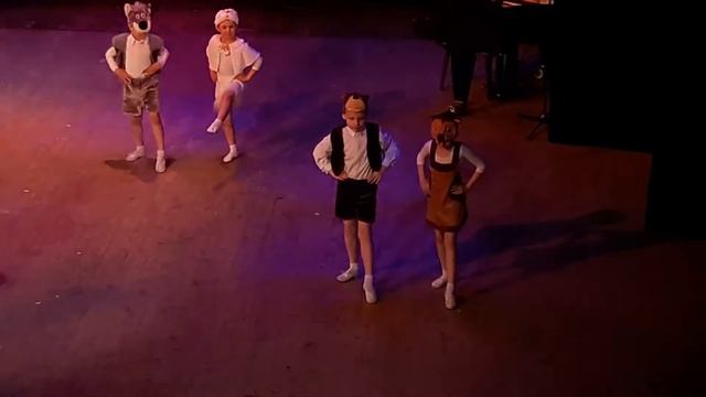 "Зверюшки на опушке", ансамбль танца "Кудринка", 16.05.2021, ЦДКЖ смотреть онлайн