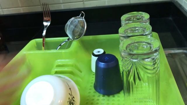 Ненавидишь мыть посуду? Мы тоже! (U-sisters) Кто моет посуду? / Как поделить мытье посуды в семье? смотреть онлайн