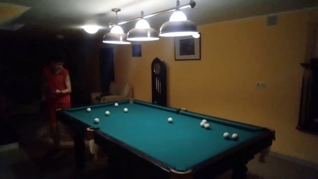 Гоняем шары. Играем в БИЛЬЯРД #1 смотреть онлайн