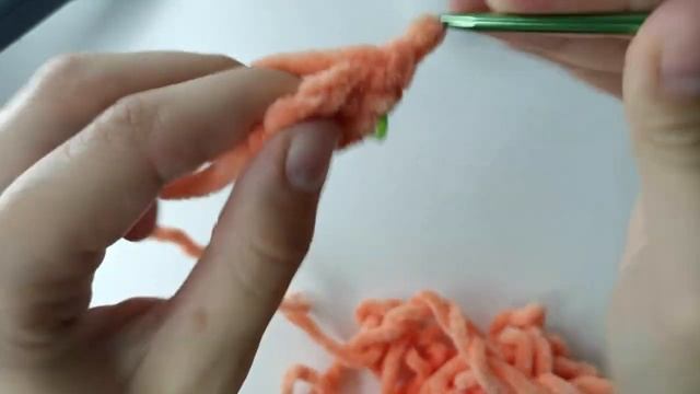 Уточка крючком/ Утёнок крючком/ МК по вязанию игрушки/Вяжем брелок/Утка вязаная из плюшевой пряжи смотреть онлайн