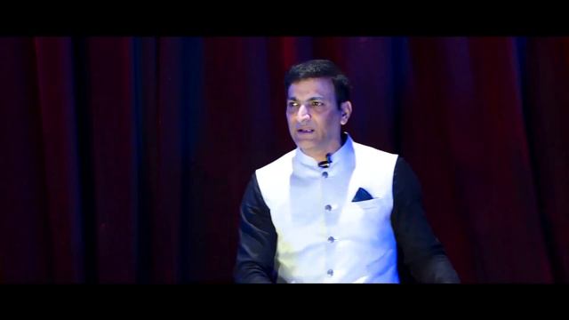 Mob Mentality in the current Anno Domini Era | Dr. Amrit Pattojoshi | TEDxMKCG смотреть онлайн
