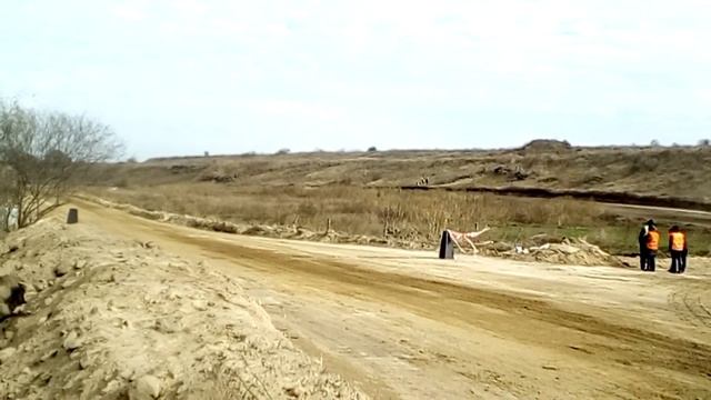 Очень резвые багги соревнуются на DneprCross 2016. Мощь, скорость, рев мотора. смотреть онлайн