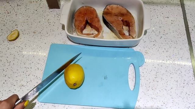 Стейки Лосося в Духовке с Лимоном смотреть онлайн