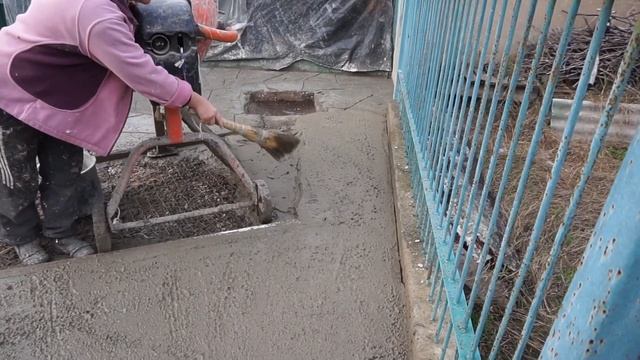 ДОРОЖКА из арт бетона , декоративный камень , своими руками во дворе дома. мастер класс. смотреть онлайн