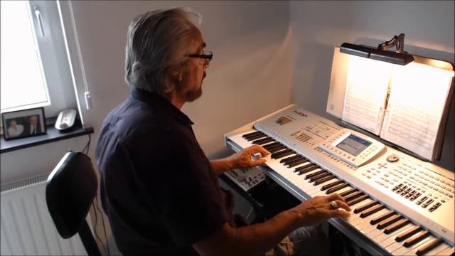 video ALLEEN John Larry смотреть онлайн