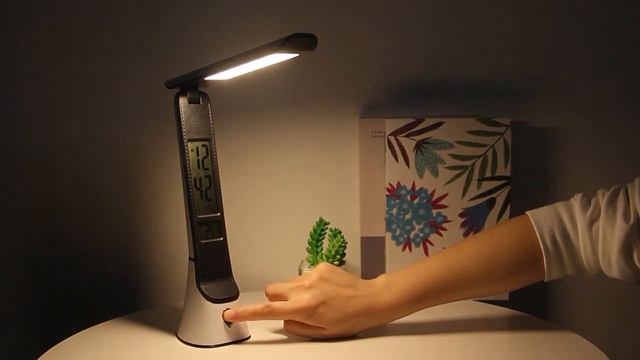 Настольный светильник с сенсорным управлением Встроенный аккумулятор смотреть онлайн