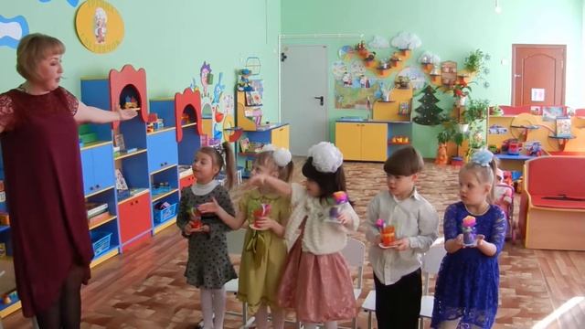 Дети поздравляют мам с 8 марта - читают стих смотреть онлайн